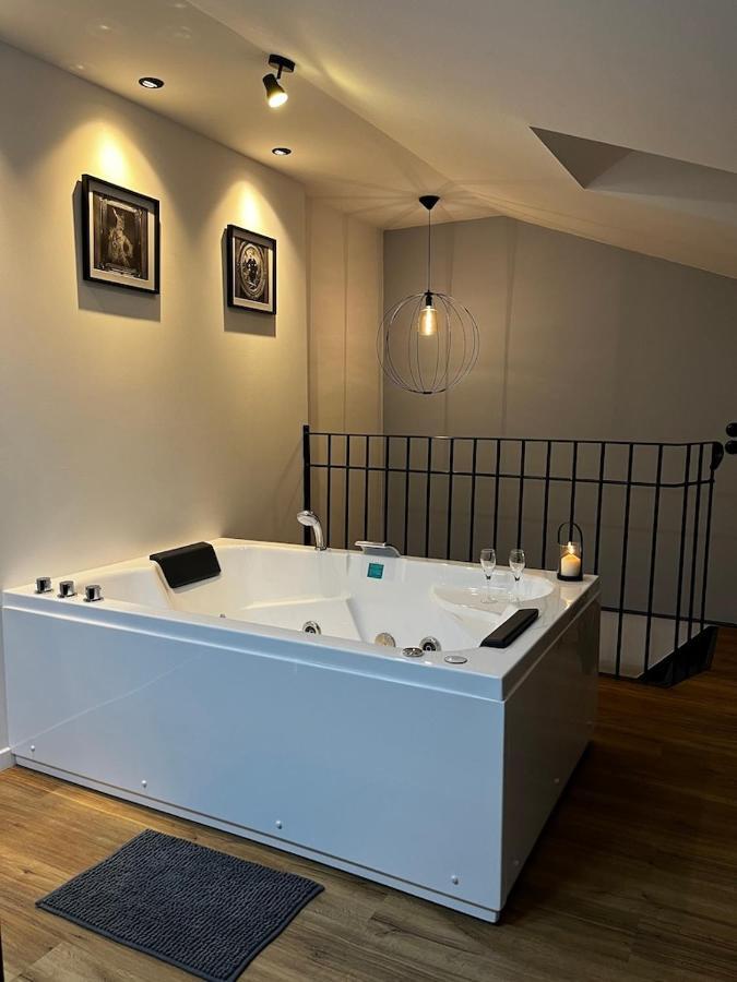 Entre Nous Le Du Bellay Apartment โซมูร์ ภายนอก รูปภาพ